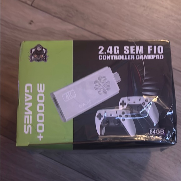 AMO White and Black Wireless Console Gamepad - Picture 1 of 1